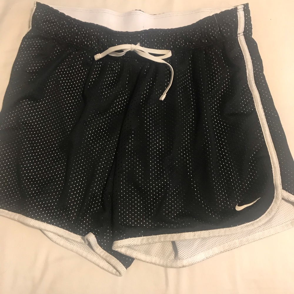 Nike Black Shorts - Picture 1 of 2